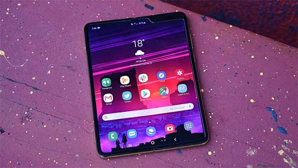 Galaxy Fold với 2 viên pin cho tổng dung lượng 4.380 mAh