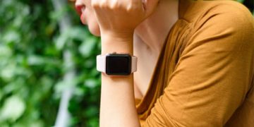 Apple Watch có rất nhiều kích thước phù hợp với cổ tay nhỏ nhắn của các chị em