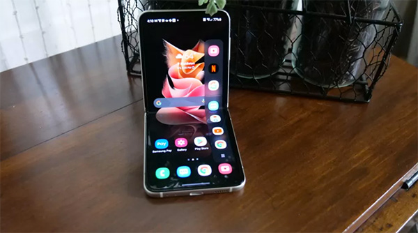 Galaxy Z Flip4 sẽ là smartphone màn hình gập bán chạy nhất